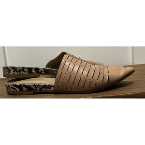 CL By Laundry Womens‎ Beige Faux Snake Skin Flat Shoes size 6.5